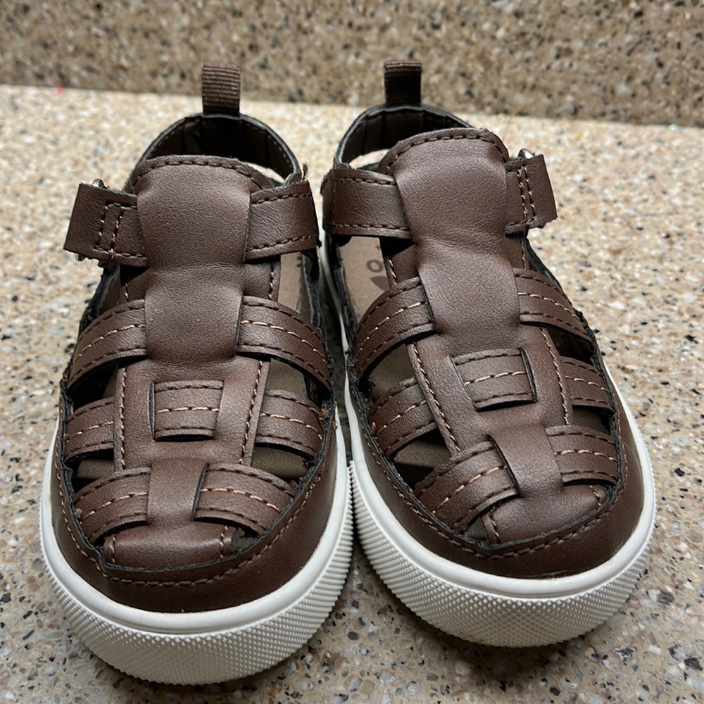 OSHKOSH sandal | size 6 | EUC